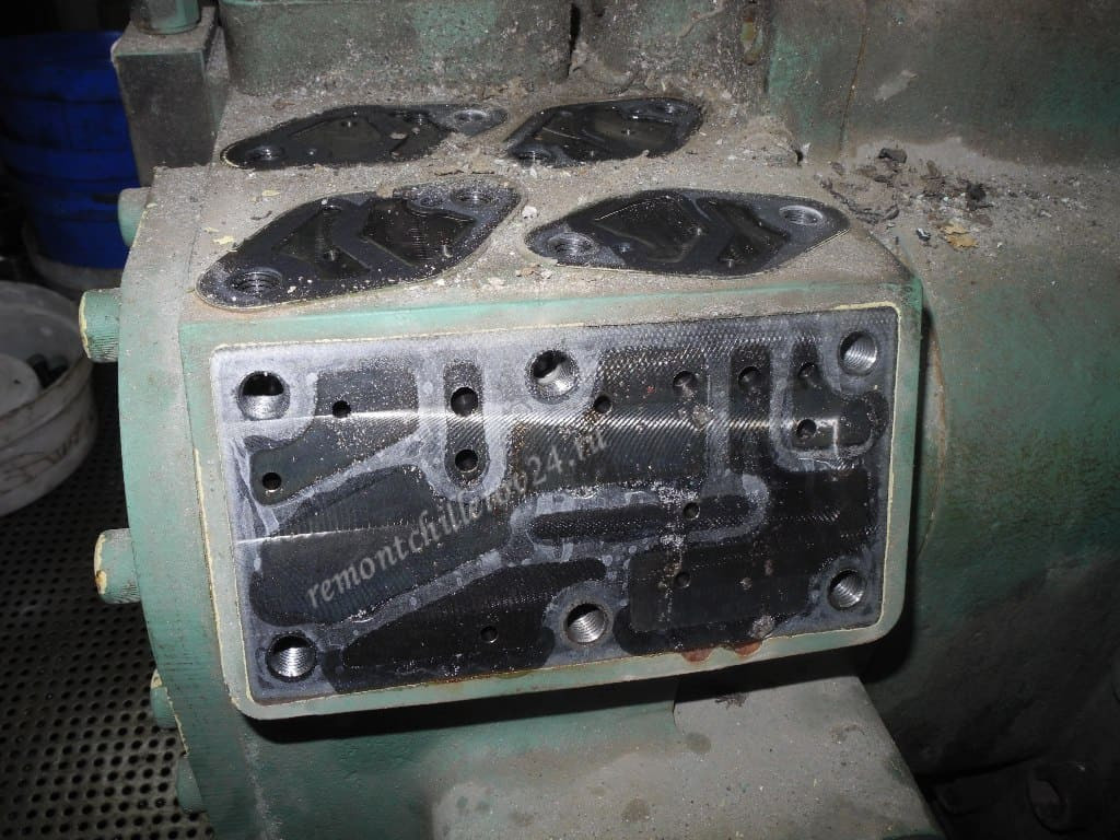 Дефектация компрессора в сервисном центре «РемонтЧиллеров-24»